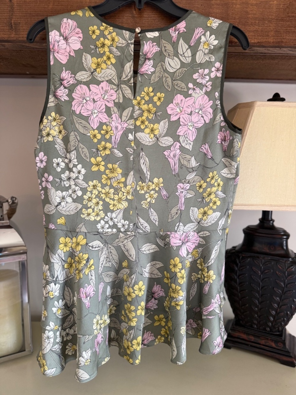 Vince Camuto Floral Tiered Peplum Top - Picture 3 of 4